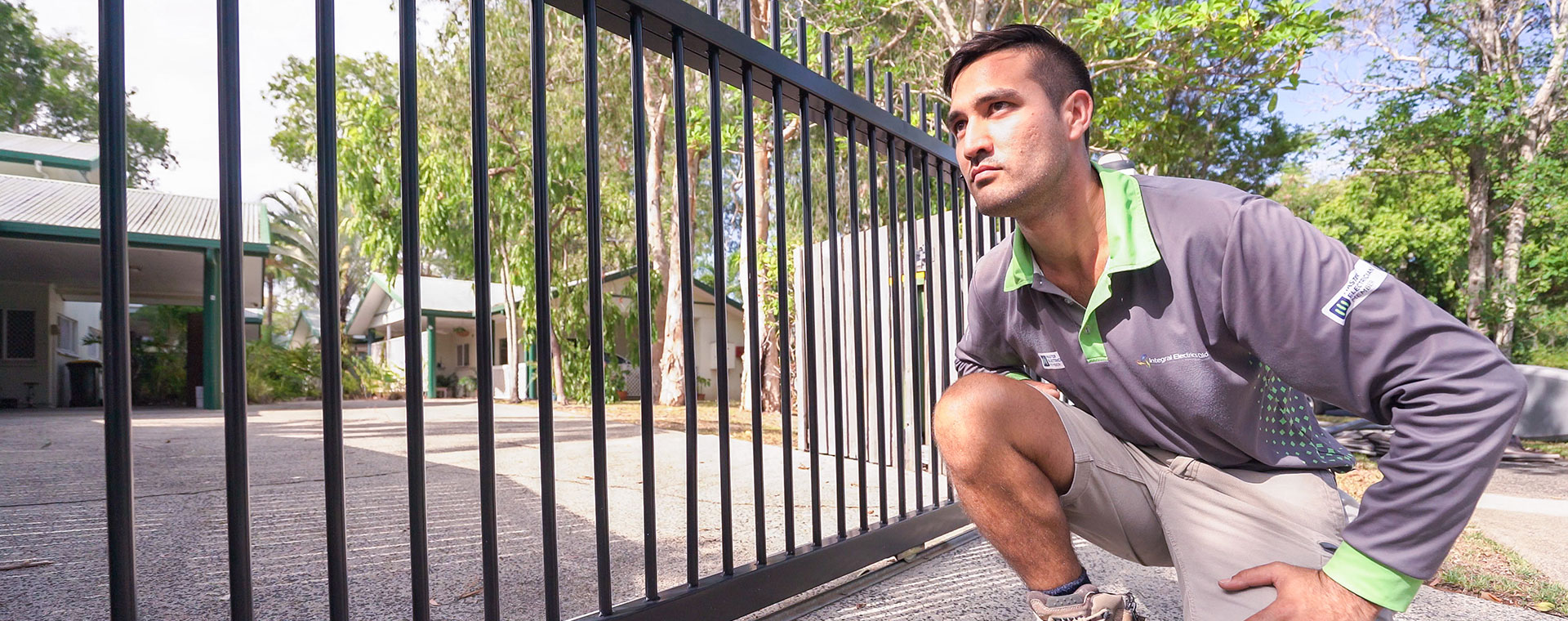 CAIRNS SLIDING GATES